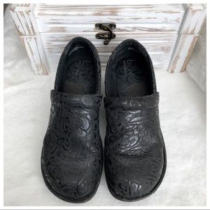 B.O.C. Born Concepts Peggy Clogs Black 8.5